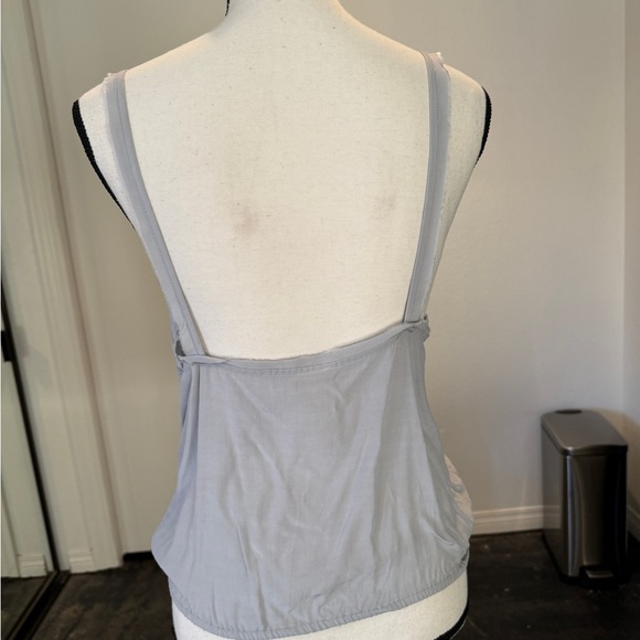 NWOT Jen’s Pirate Booty Gray Distressed Hem Low Back Tank Top M - Picture 3 of 7